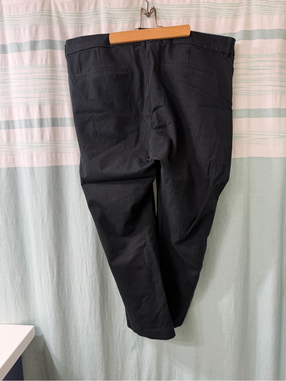 Black pixie pants - Picture 2 of 3